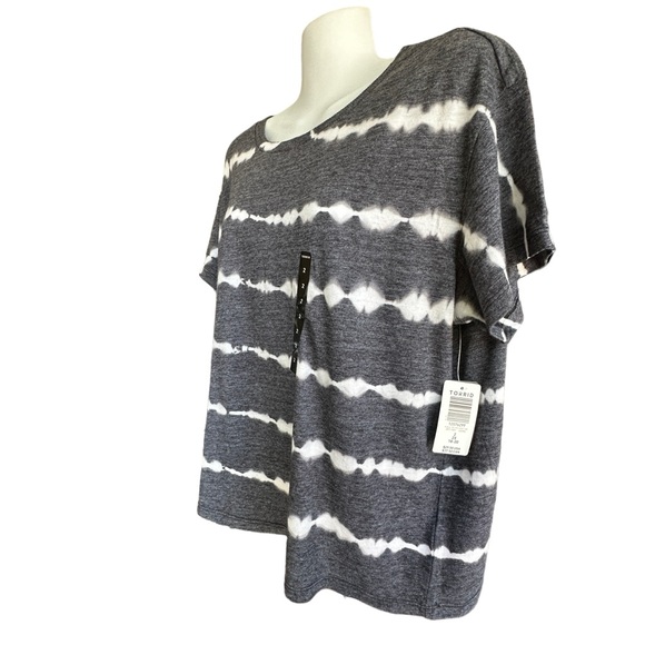NWT Torrid Short Shirt / Crop relaxed fit gray and white stripe / tie dye 2X - Picture 3 of 6